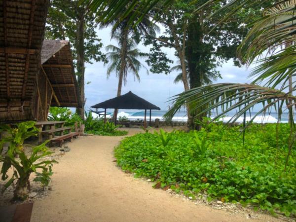 Southern Mentawai Outpost 호텔 Sibigau Island 외부 사진